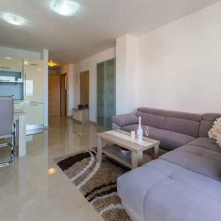 Livaja Apartman