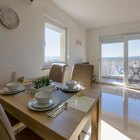 Apartment Livaja *